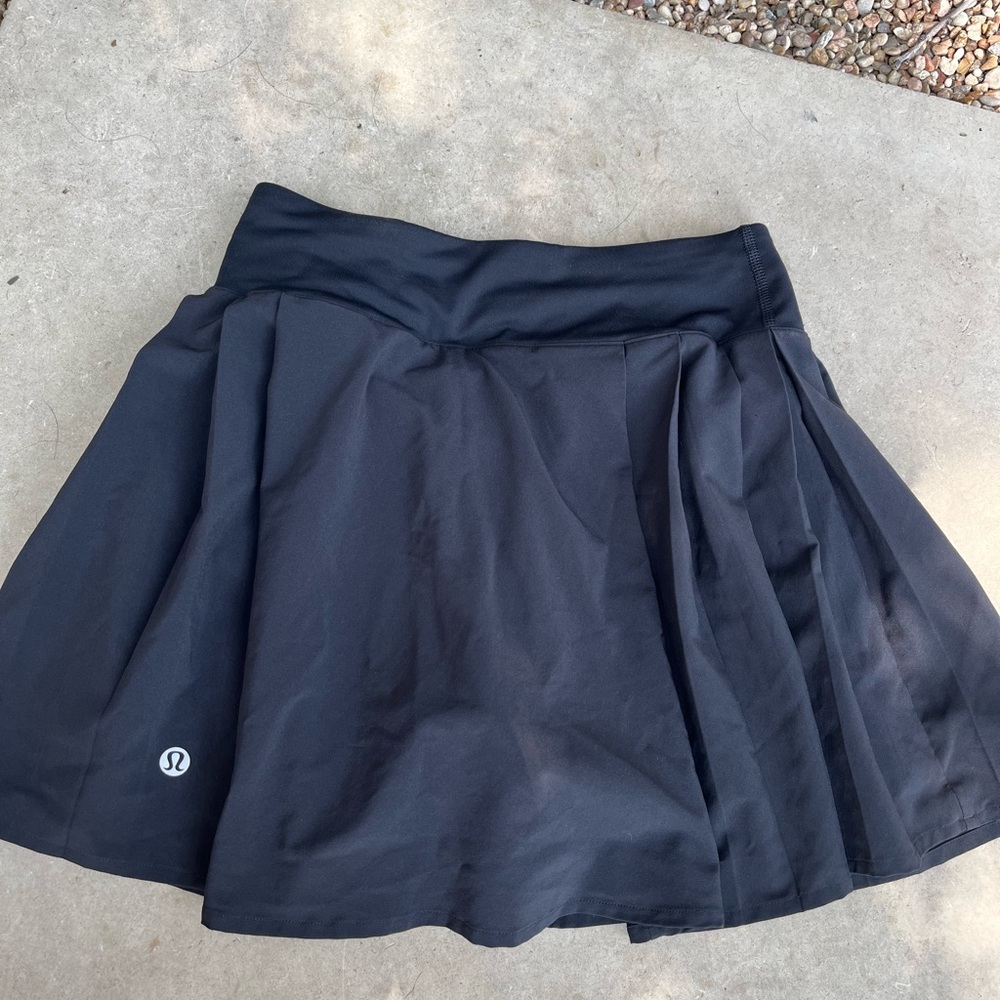 lululemon black 0 skirt